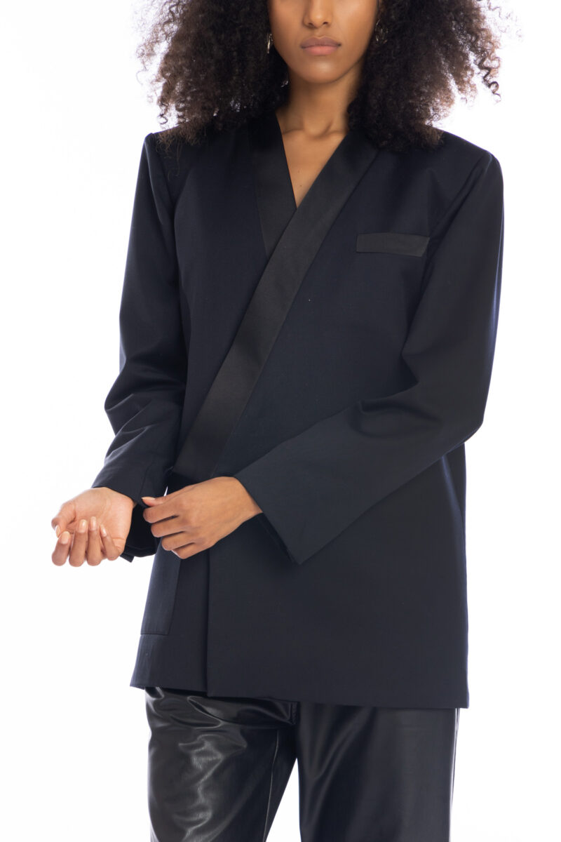 ClassicOnyx Blazer (UNISEX) - Image 7