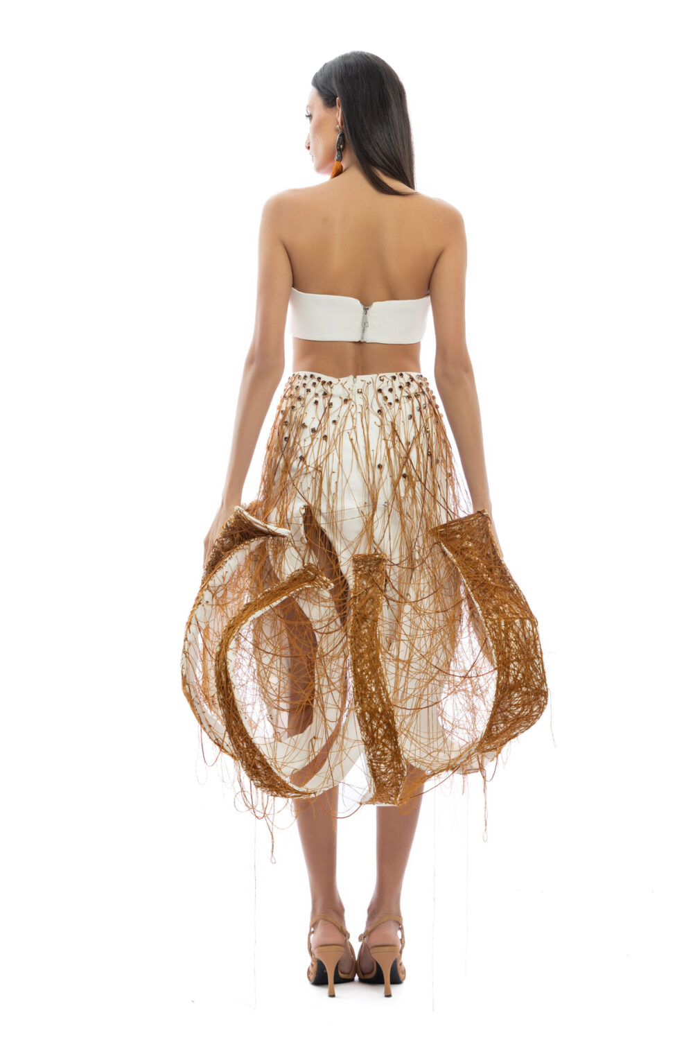 ? Look 10 - Image 4